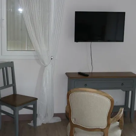 Chateau Beau-site Couette-café